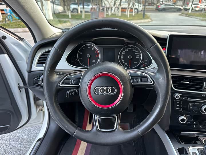 Audi A4L 35 TFSI автомат стандарт — фото 16