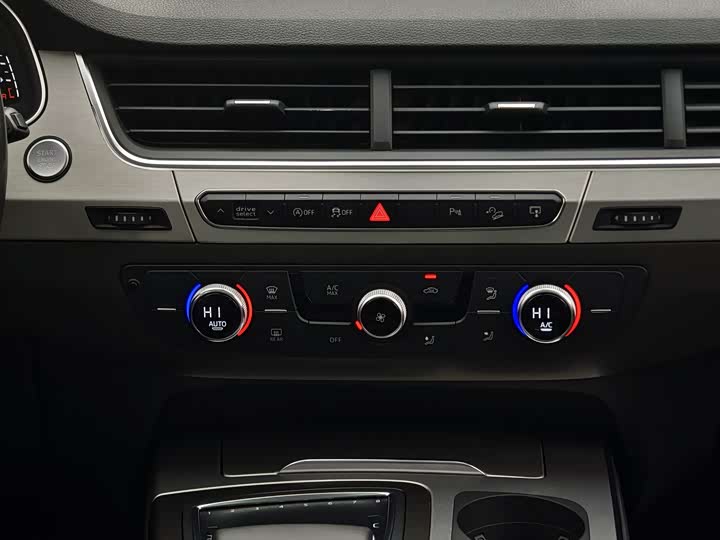 Audi Q7 2016 40 TFSI S line Sport — фото 8