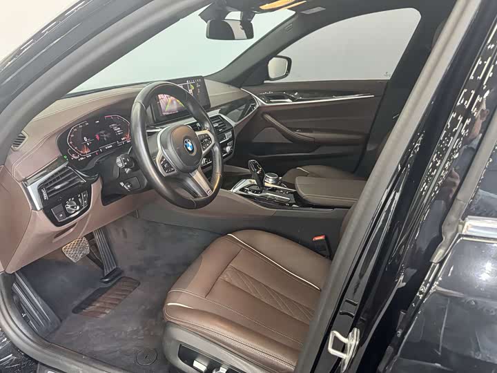 BMW 5-Series 2021 530 Li Leading M — фото 11
