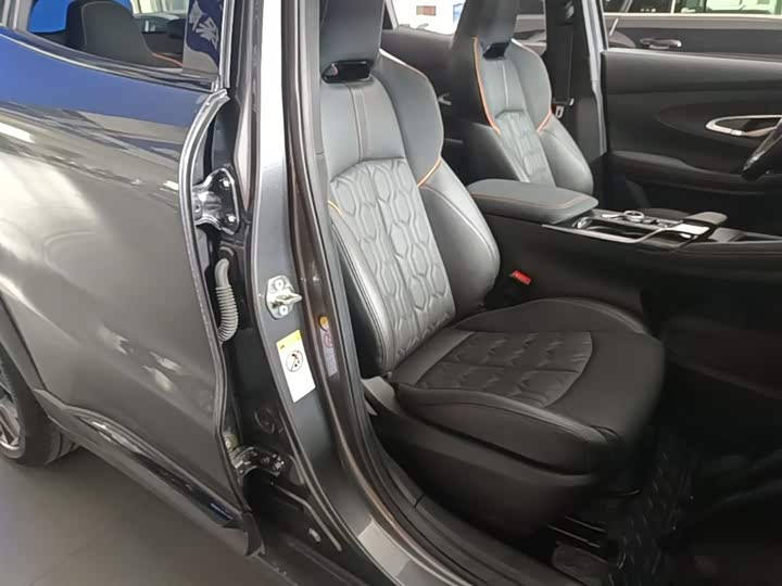 Changan UNI-T 2022 1.5 T Premium — фото 25