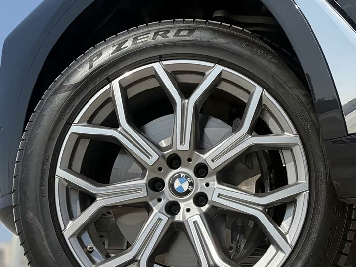 BMW X7 2023 x Drive 40i Leading — фото 14