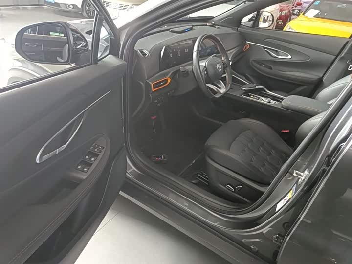 Changan UNI-T 2022 1.5 T Premium — фото 16