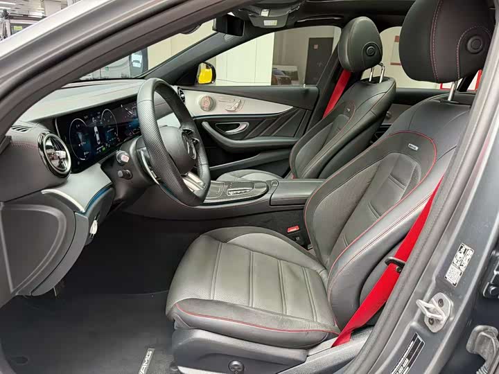 Mercedes-Benz E-Class 2023 AMG E 53 4 MATIC+ — фото 8