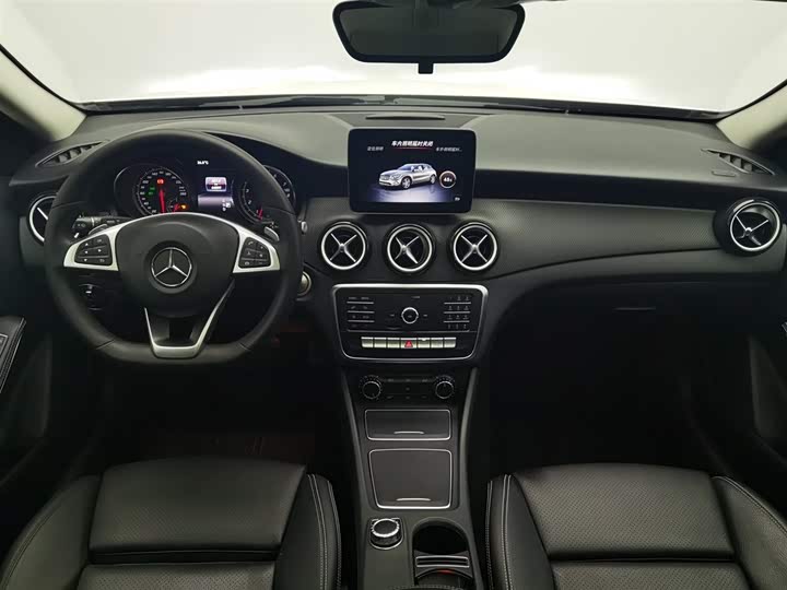 Mercedes-Benz GLA 2019 GLA 200 — фото 5