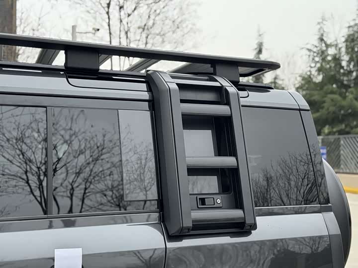Land Rover Defender — фото 16