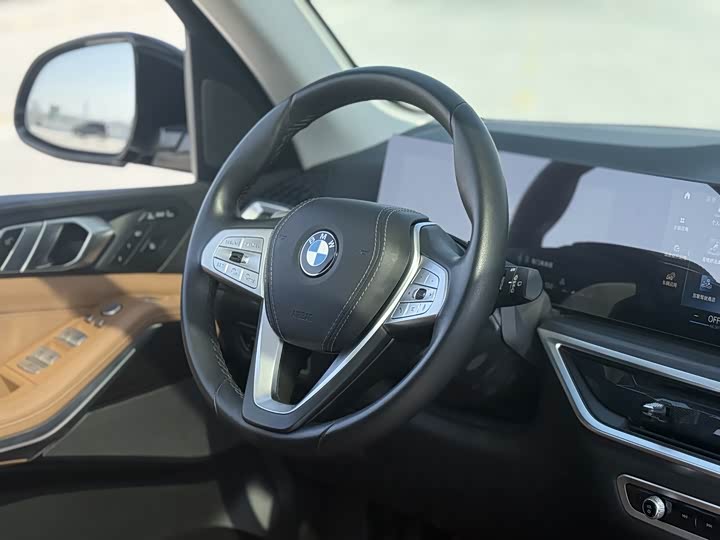 BMW X7 2023 x Drive 40i Leading — фото 10