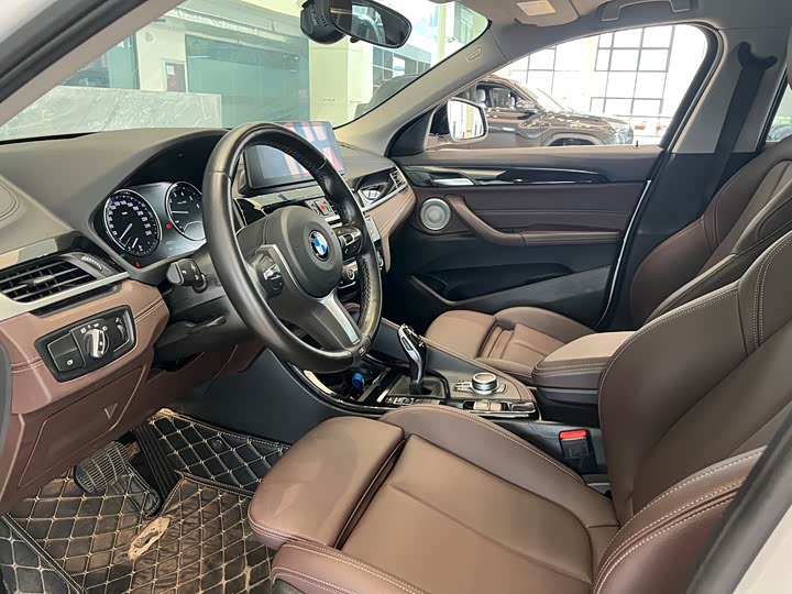 BMW X2 2021 s Drive 25i M — фото 6