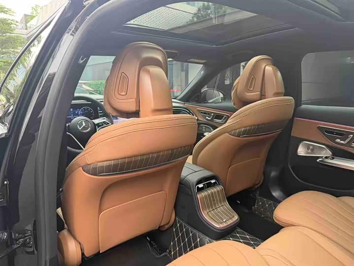 Mercedes-Benz E-Class 2025 E 300 L Luxury — фото 11