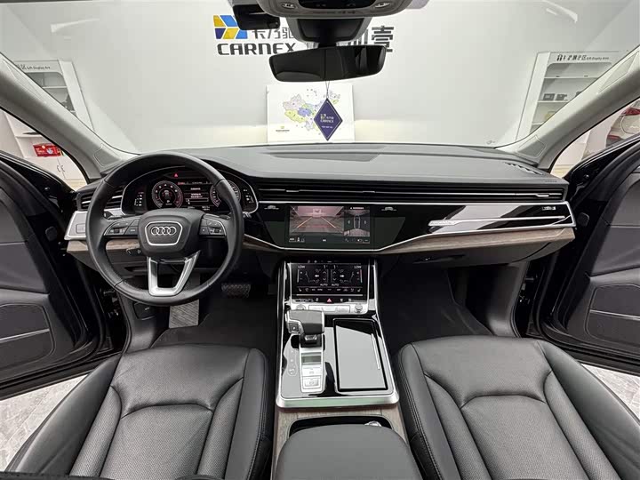 Audi Q7 2023 55 TFSI quattro S line Sport — фото 9