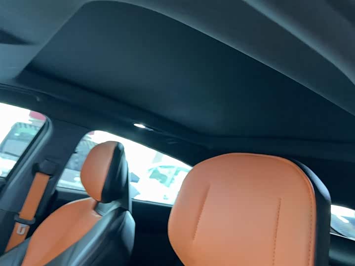 Changan UNI-V 2022 1.5 T Premium — фото 16