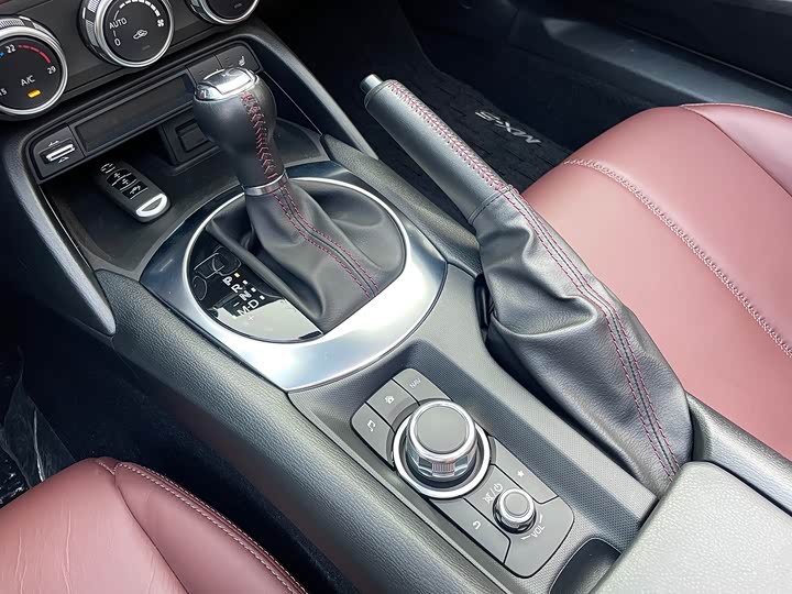 Mazda MX-5 2018 2.0 L RF — фото 9