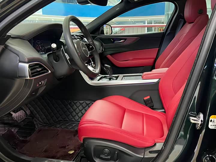 Jaguar XEL 2022 2.0 T 250 PS R-DYNAMIC S — фото 5