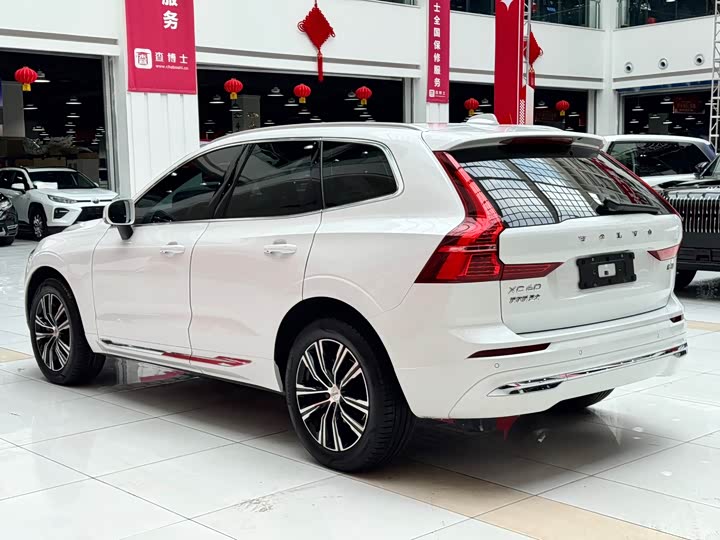 Volvo XC60 2022 B 5 4 WD — фото 15