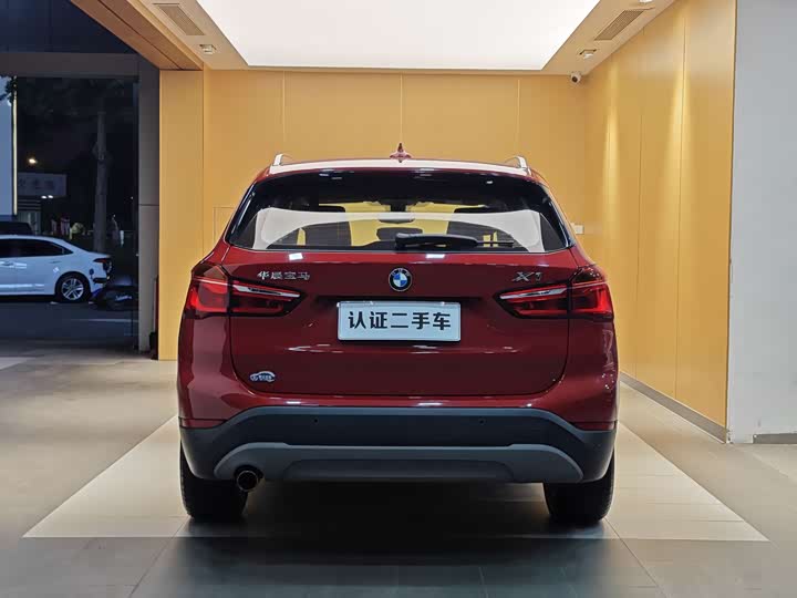BMW X1 2018 s Drive 18 Li — фото 29