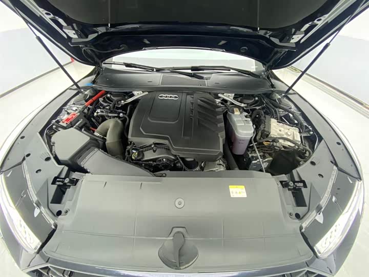 Audi A7L 2024 45 TFSI Luxury — фото 12