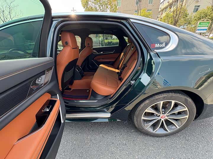 Jaguar XFL 2023 XFL 2.0 T P 250 2 WD — фото 8