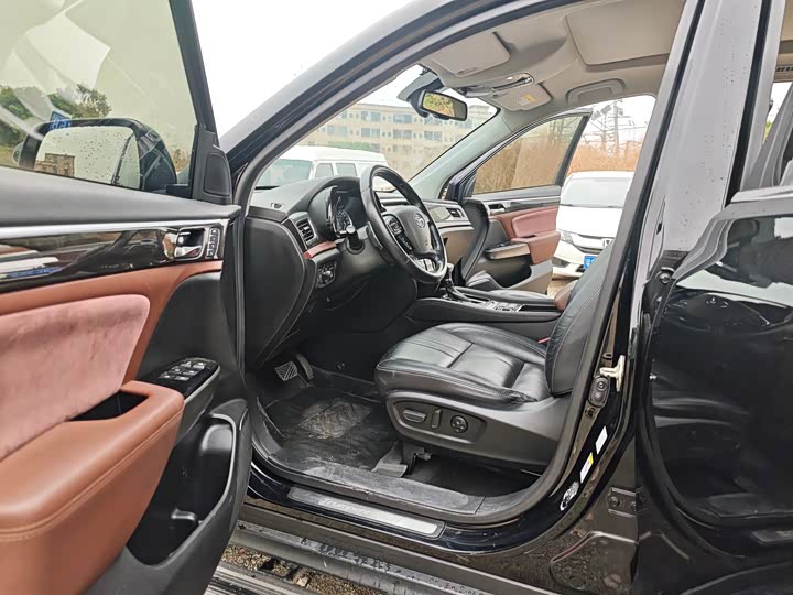 Trumpchi GS8 2017 320 T 2 WD ( ) — фото 9