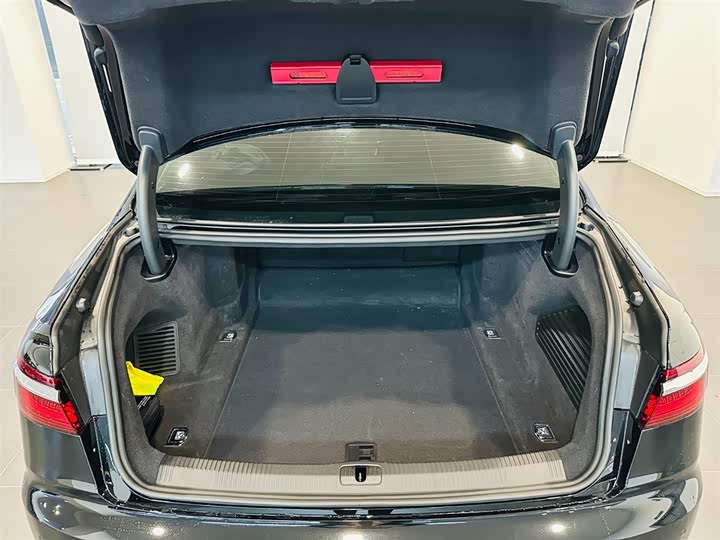 Audi A8 2021 A 8 L 50 TFSI quattro Comfort — фото 6