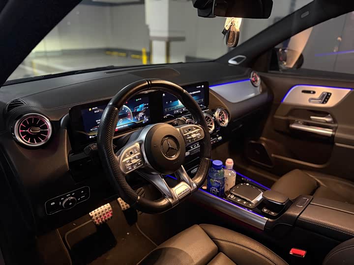 Mercedes-Benz GLA 2022 AMG GLA 35 4 MATIC — фото 5