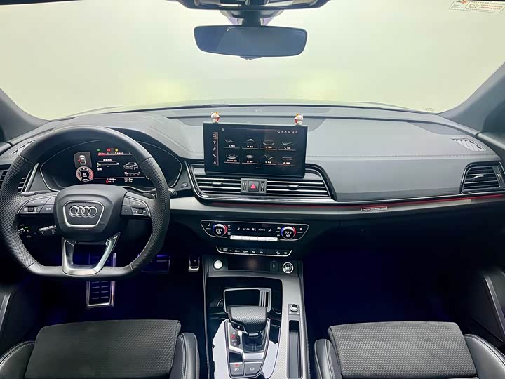 Audi Q5L Sportback 2024 40 TFSI Luxury — фото 7