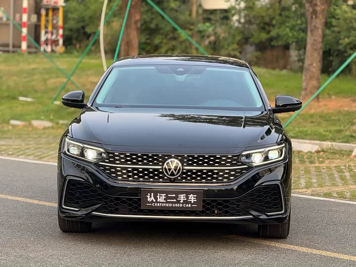 Volkswagen Passat — фото 2