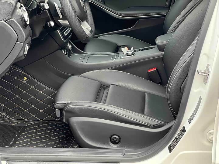 Mercedes-Benz GLA 2019 GLA 200 — фото 11