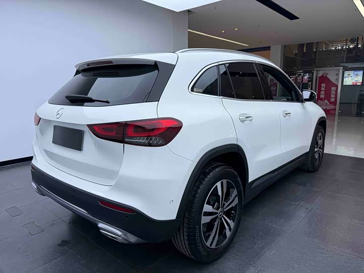 Mercedes-Benz GLA 2023 GLA 220 — фото 5