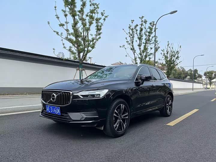 Volvo XC60 2019 T 5 4 WD VI — фото 1