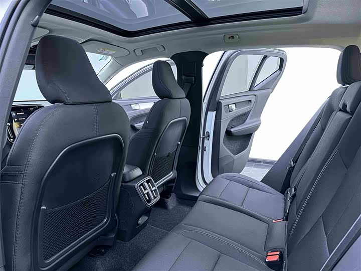 Volvo XC40 2022 T 4 WD — фото 10