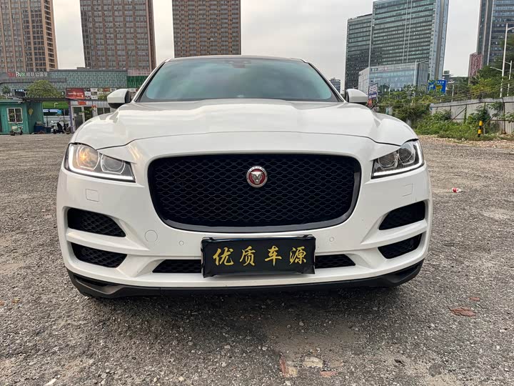 Jaguar F-PACE 2020 2.0 T — фото 1