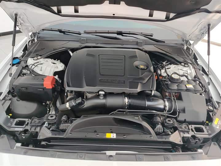 Jaguar XEL 2021 2.0 T 250 PS S — фото 10