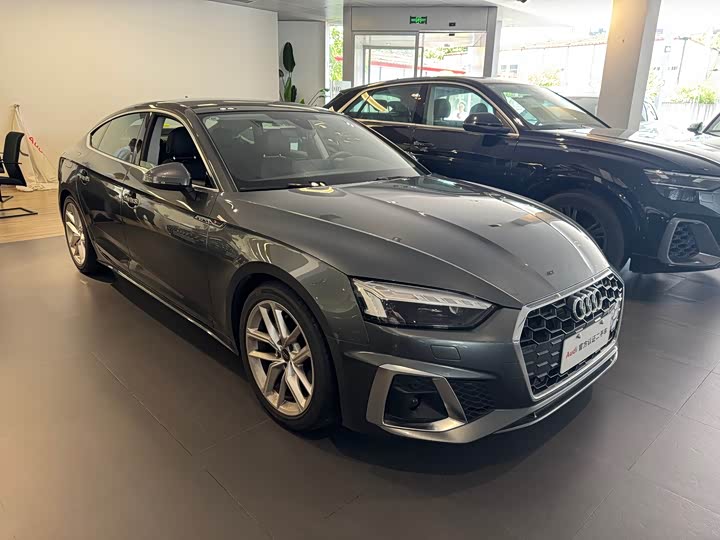Audi A5 2024 Sportback 40 TFSI — фото 1