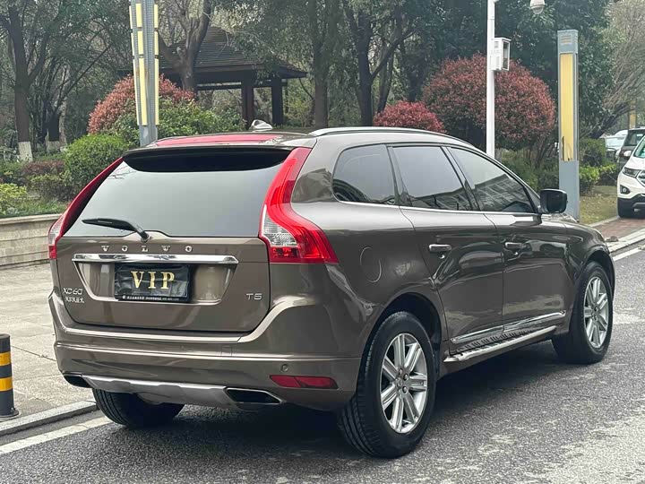 Volvo XC60 2016 T 5 — фото 5