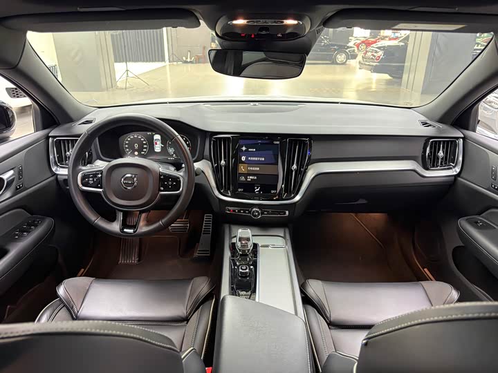 Volvo S60 2022 B 4 — фото 15
