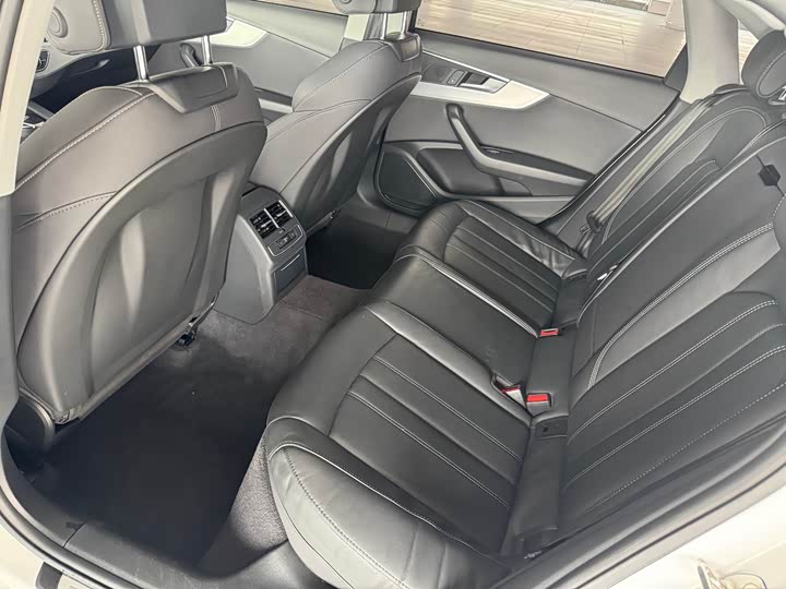 Audi A4L 2020 40 TFSI — фото 7