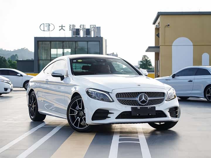 Mercedes-Benz C-Class 2019 C 300 — фото 2