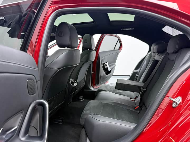 Mercedes-Benz A-Class 2020 A 200 L — фото 3