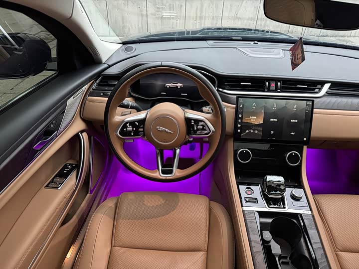 Jaguar XFL 2024 2.0 T P 250 2 WD — фото 6