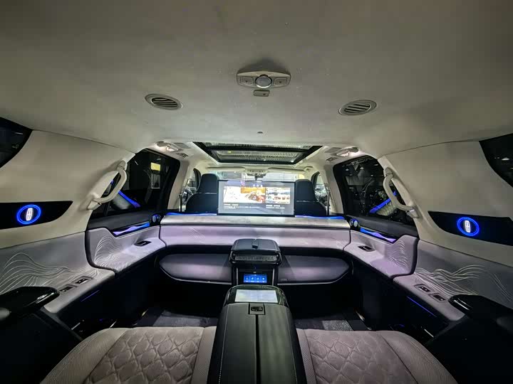 Lincoln Navigator — фото 21
