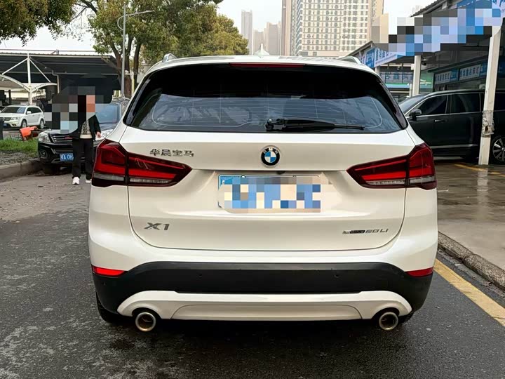 BMW X1 2020 s Drive 20 Li — фото 8