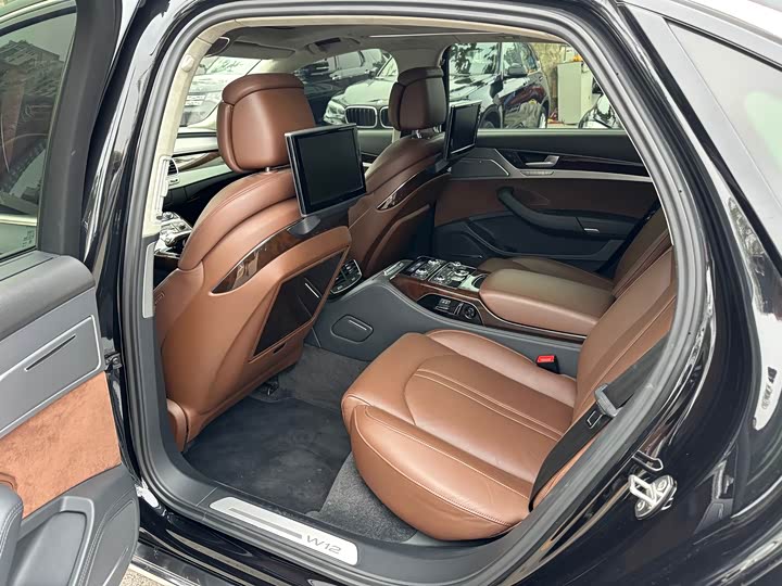 Audi A8 2014 A 8 L 6.3 FSI W 12 quattro Flagship — фото 11