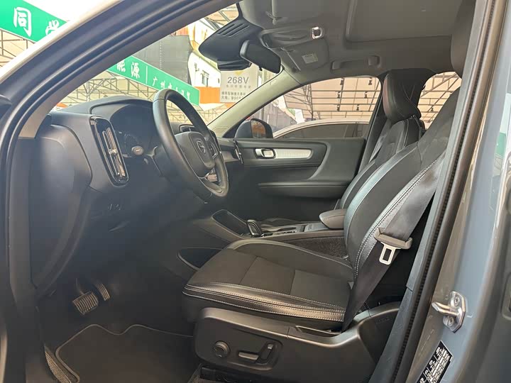 Volvo XC40 2020 T 3 — фото 7