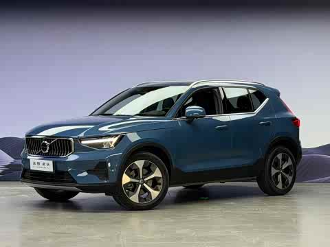 Volvo XC40 2023 B 4 WD — фото 22