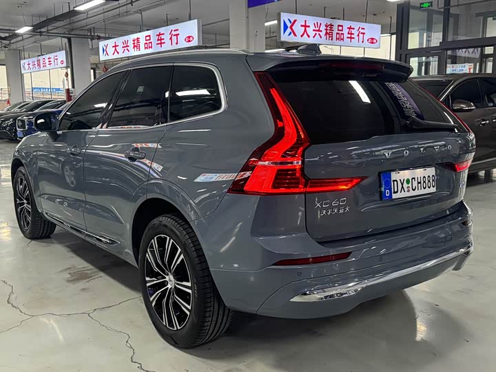 Volvo XC60 2022 B 5 4 WD — фото 6