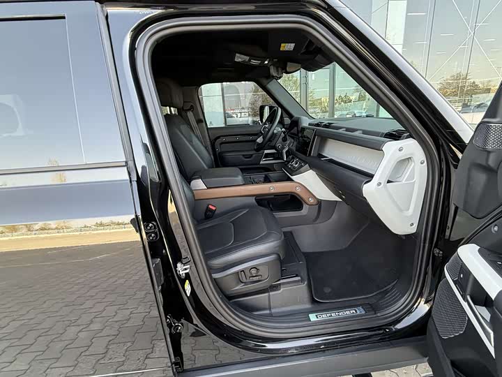 Land Rover Defender — фото 19