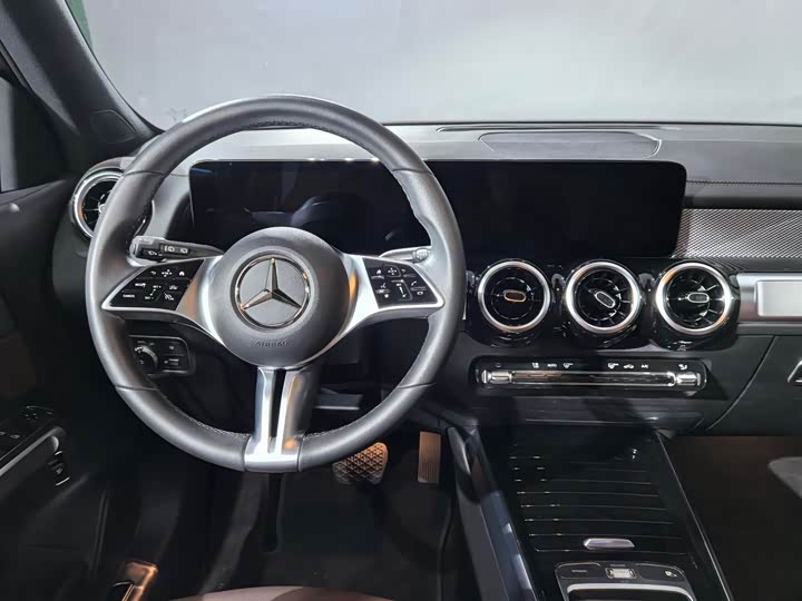 Mercedes-Benz GLB 2024 GLB 200 — фото 4