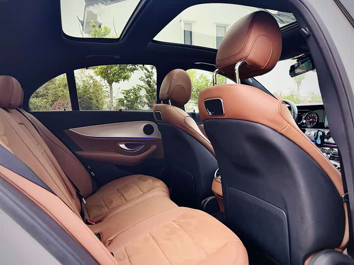 Mercedes-Benz E-Class 2017 E 300 Sport — фото 16