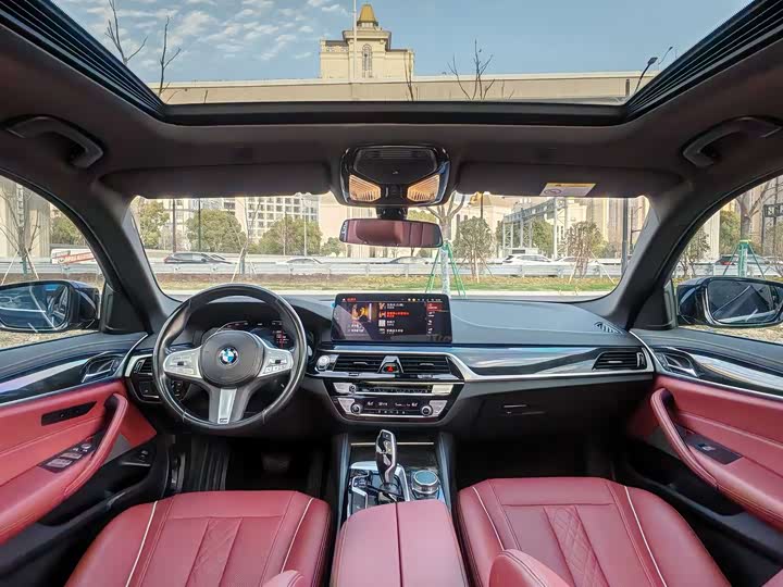 BMW 5-Series 2022 525 Li M — фото 10