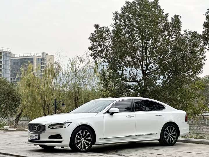 Volvo S90 2021 B 5