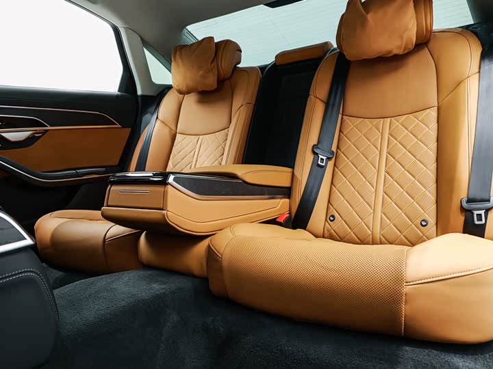 Audi A8 2024 A 8 L 50 TFSI quattro — фото 12
